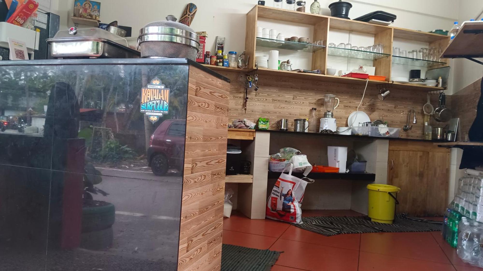 Abhi's Cafe Avaduthura *