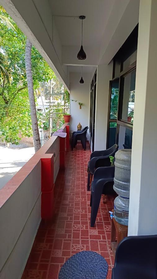 Abhi's Cafe Avaduthura *